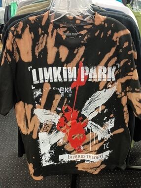 Linkin Park 'Hybrid Theory' Tie-Dye Graphic Tee - Black & Orange